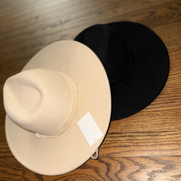 Forever 21 Black and Cream Wide Brim Hats - Picture 1 of 3